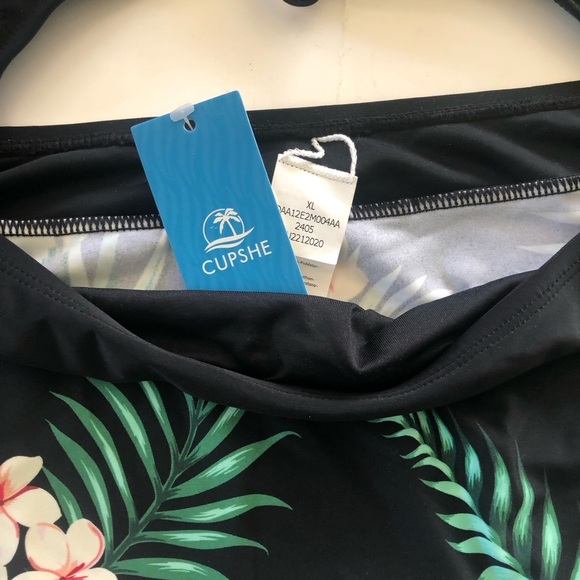 CUPSHE Plunge Neckline Cutout Criss Cross High waist One Piece Swimsuit Size XL - Picture 6 of 11